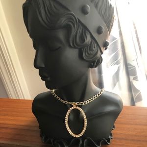 WOMEN'S BLING WITH STONES NECKLACE....